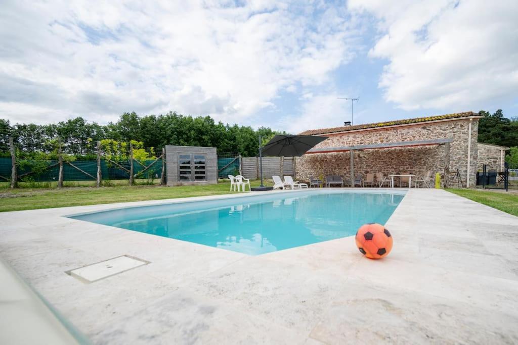 L'Evasion En Pierre Piscine Et Etang Prive Villa Sevremoine Екстериор снимка