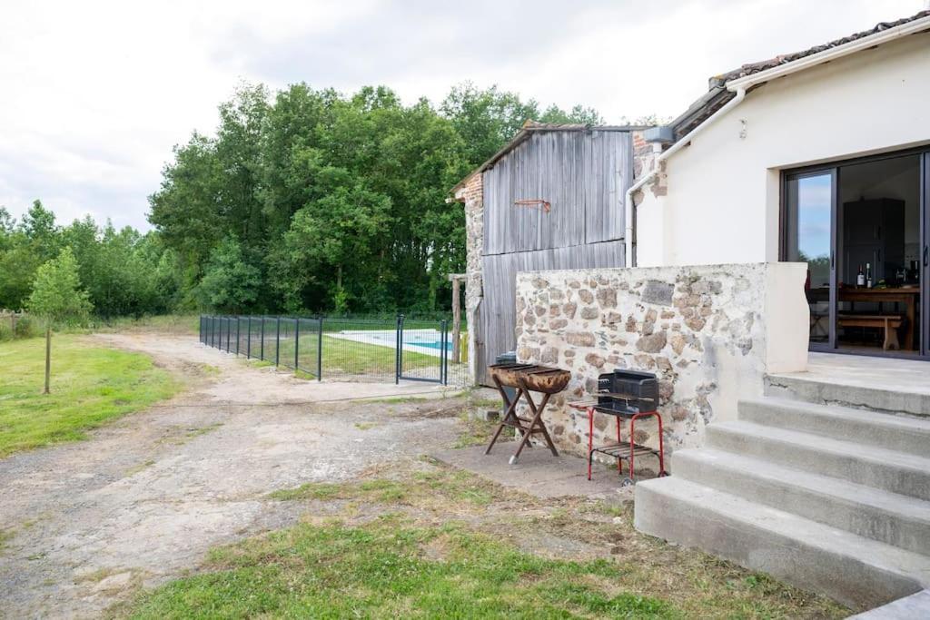 L'Evasion En Pierre Piscine Et Etang Prive Villa Sevremoine Екстериор снимка