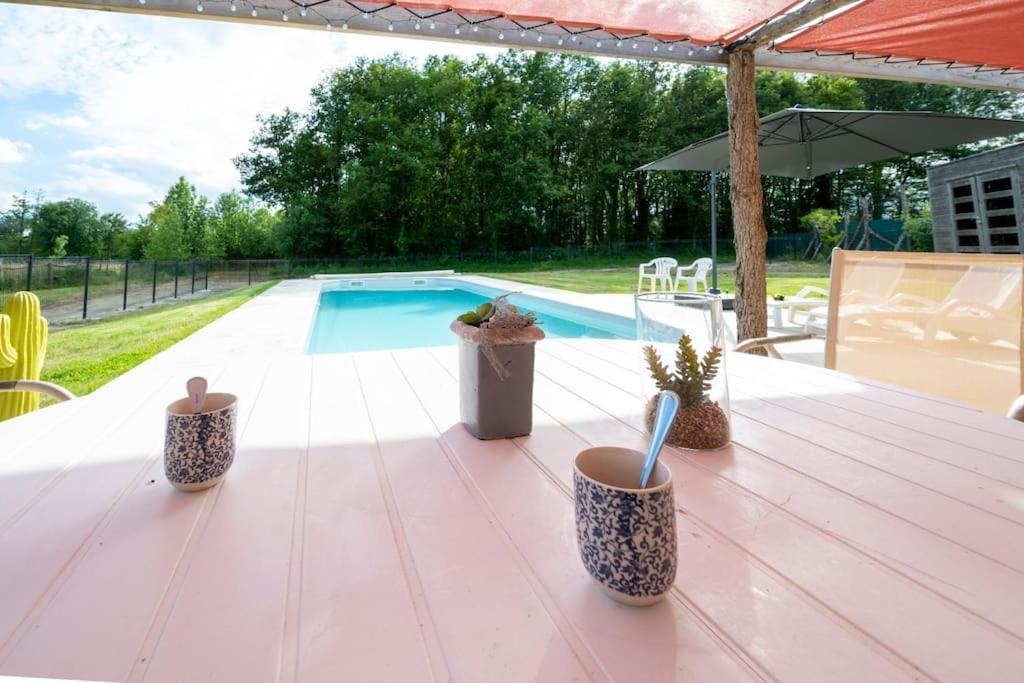 L'Evasion En Pierre Piscine Et Etang Prive Villa Sevremoine Екстериор снимка