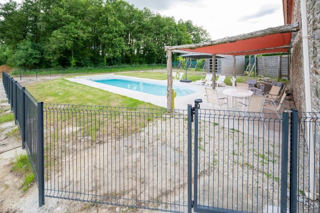 L'Evasion En Pierre Piscine Et Etang Prive Villa Sevremoine Екстериор снимка